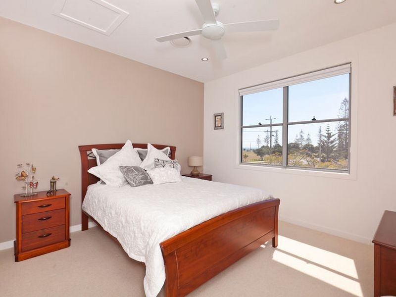 171 Shore Street North, Cleveland QLD 4163