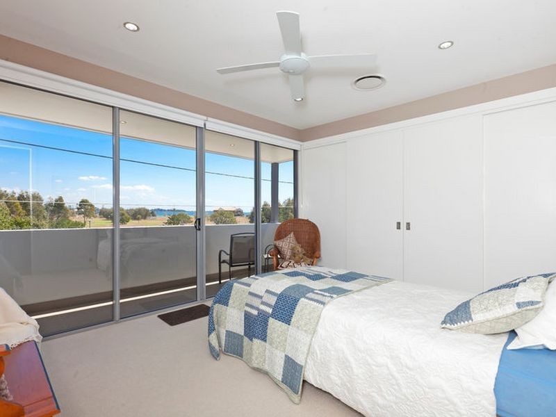 171 Shore Street North, Cleveland QLD 4163