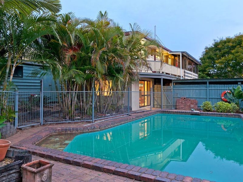 1 Strahan Street, Belmont QLD 4153