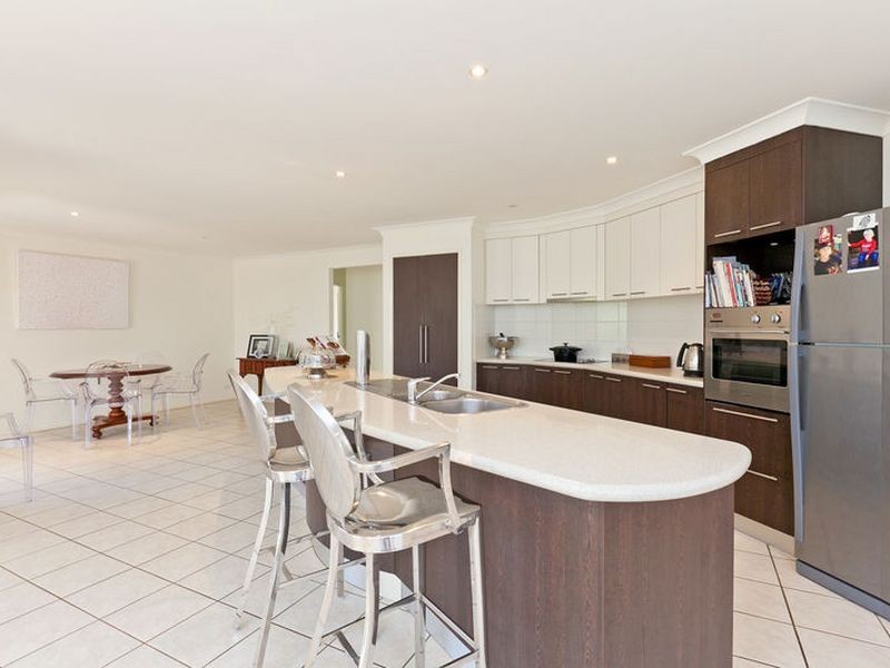 17 Canegrove Circuit, Wellington Point QLD 4160