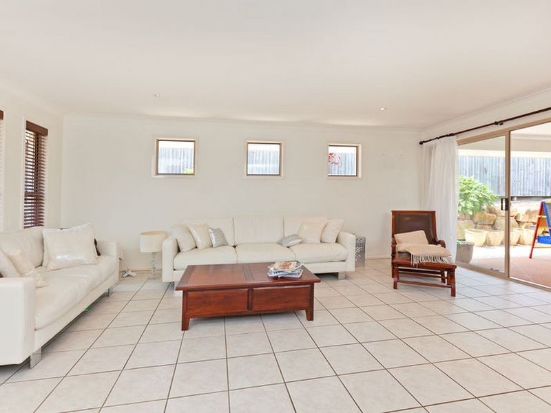 17 Canegrove Circuit, Wellington Point QLD 4160