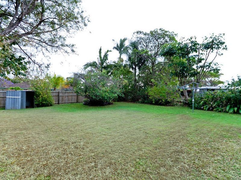 10 Leyton Street, Birkdale QLD 4159