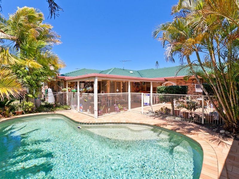 24 Strachan Road, Victoria Point QLD 4165