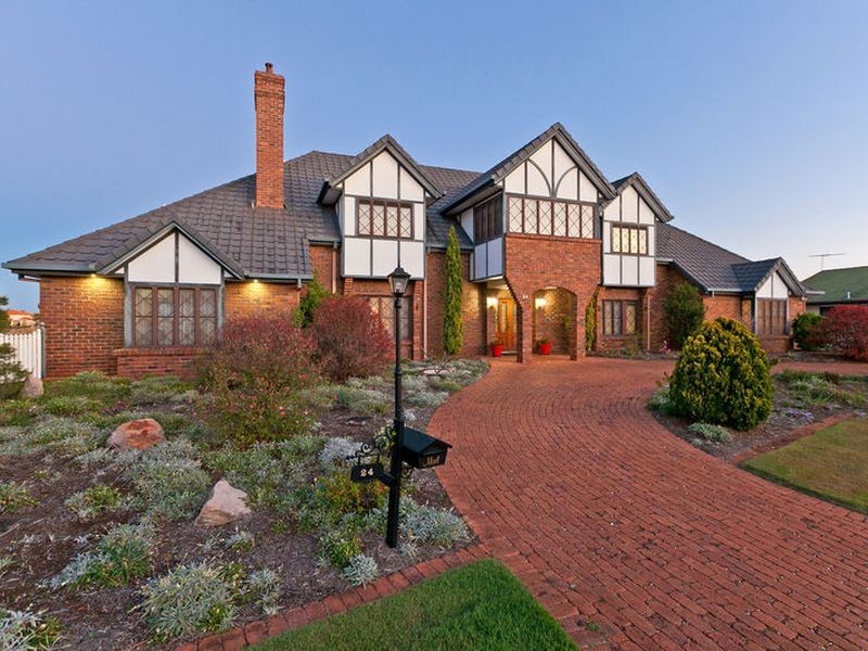 24 Voyagers Court, Cleveland QLD 4163