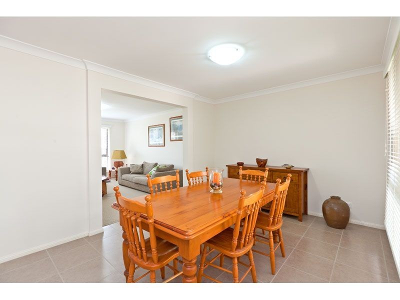 12 Magnetic Place, Redland Bay QLD 4165