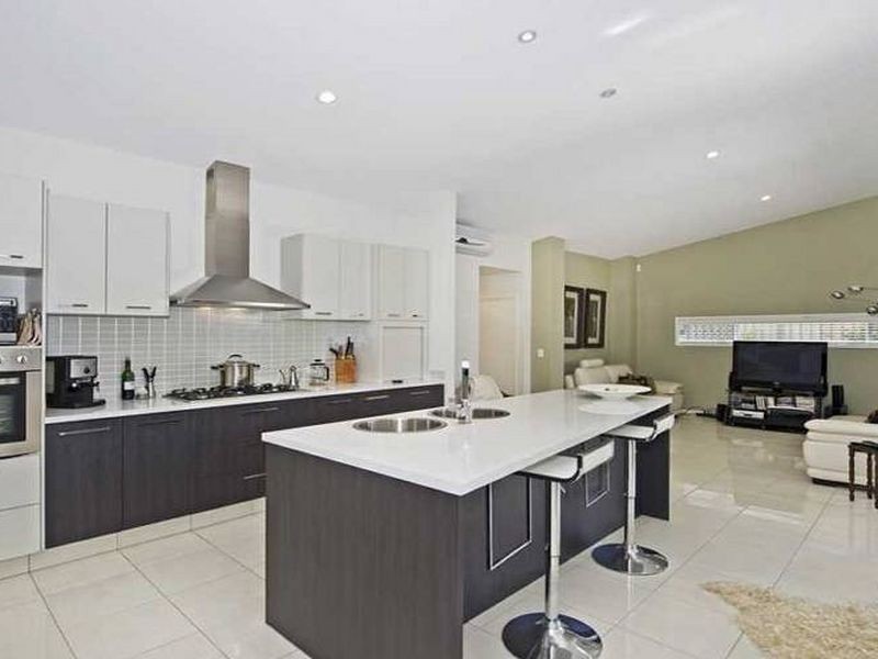 6 Cherry Court, Coomera QLD 4209