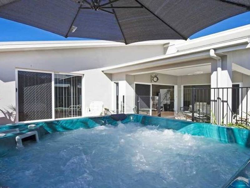 6 Cherry Court, Coomera QLD 4209