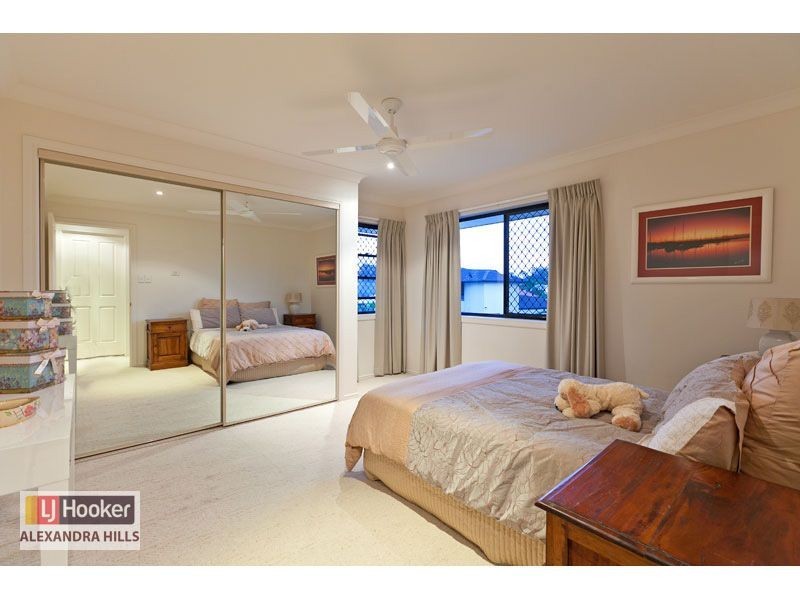 13 Cayman Crescent, Ormiston QLD 4160