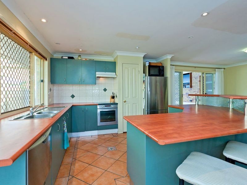 1 Folkestone Court, Wellington Point QLD 4160