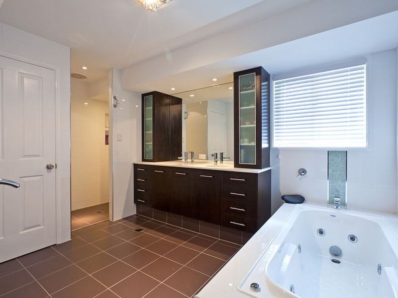 1 Folkestone Court, Wellington Point QLD 4160