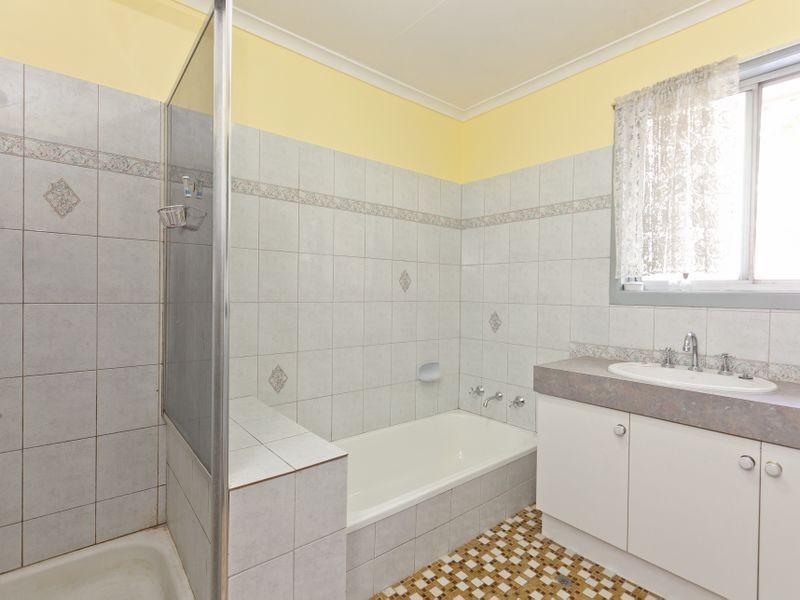 233 Redland Bay Road, Capalaba QLD 4157