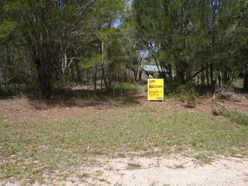 11 Rainbow Avenue, Macleay Island QLD 4184