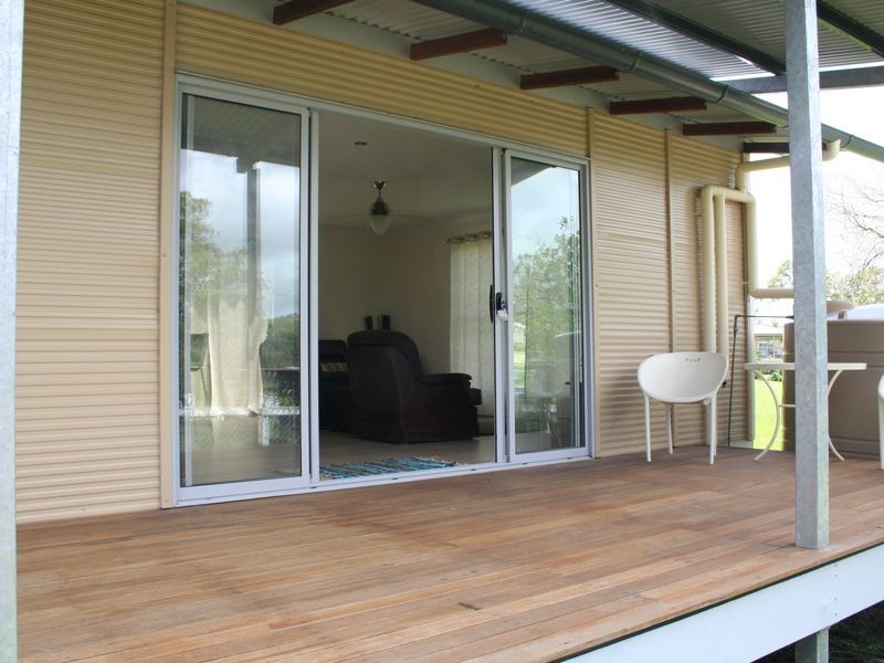 17 Cressy Street, Macleay Island QLD 4184