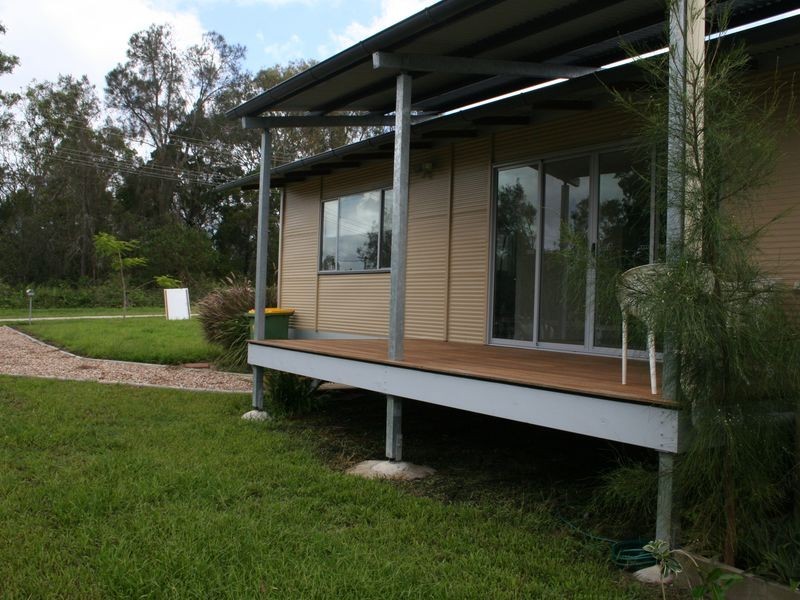 17 Cressy Street, Macleay Island QLD 4184