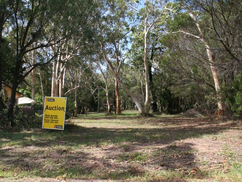 11 Barramundi Street, Macleay Island QLD 4184