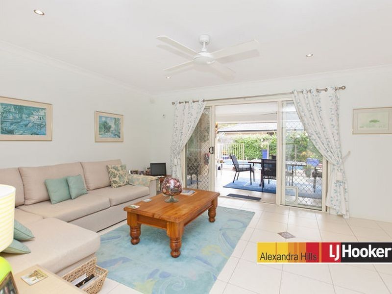 6 Kelby Close, Redland Bay QLD 4165