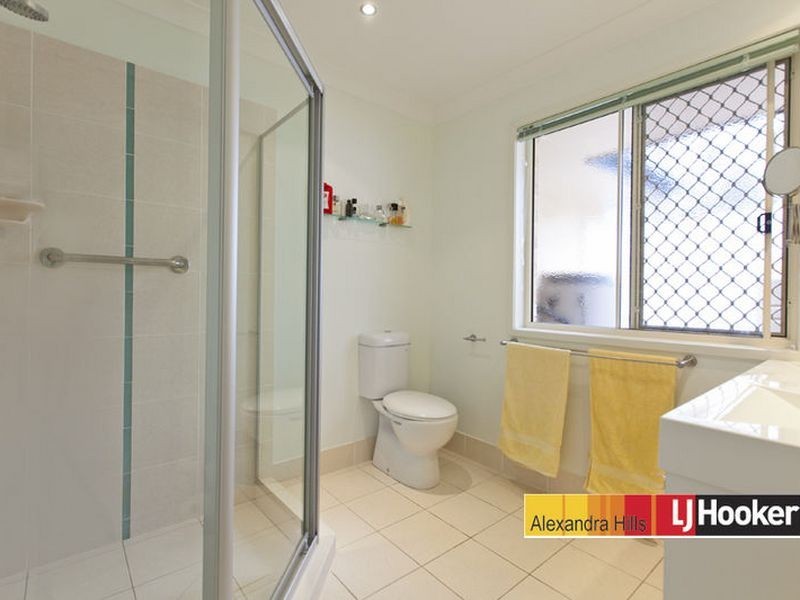 6 Kelby Close, Redland Bay QLD 4165