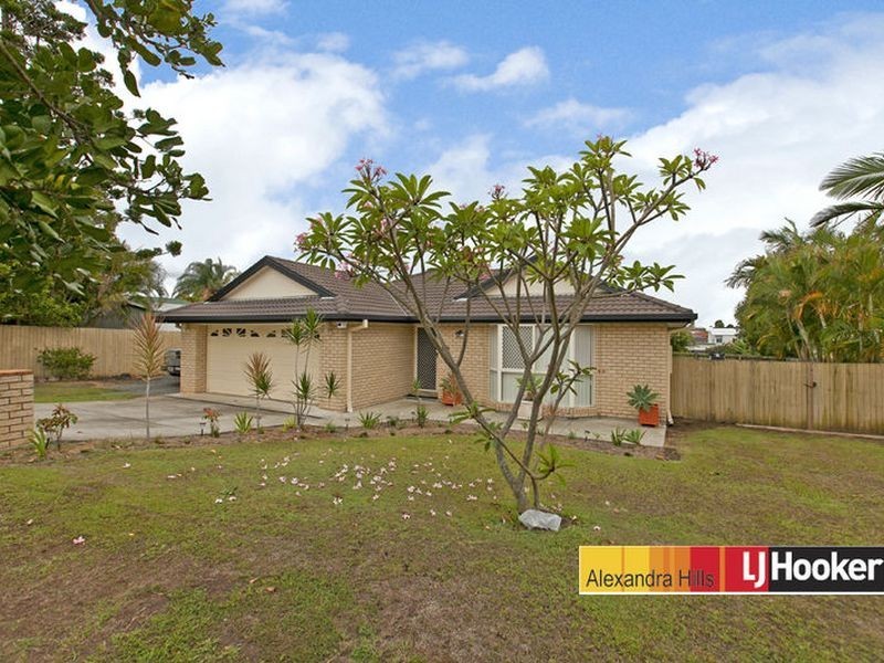 6 Torquay Road, Redland Bay QLD 4165
