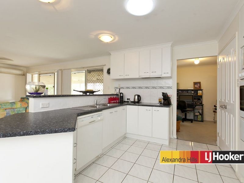 6 Torquay Road, Redland Bay QLD 4165