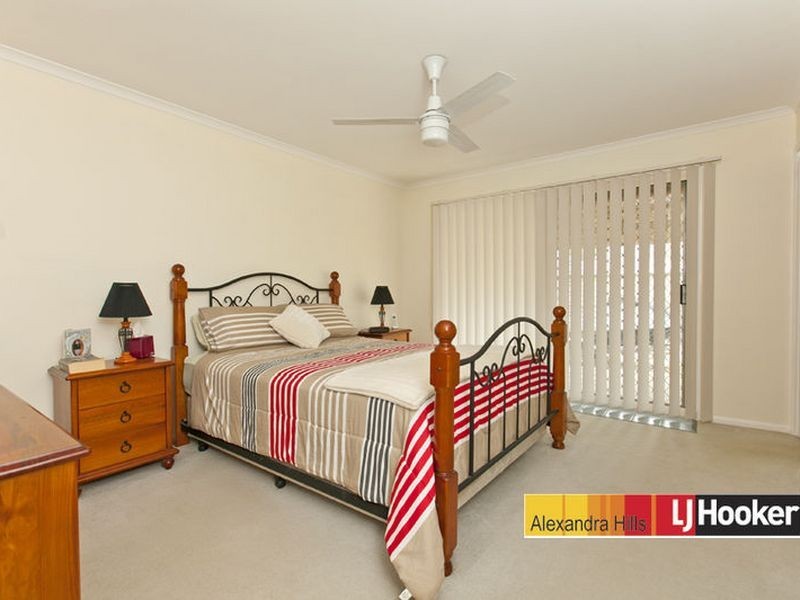 6 Torquay Road, Redland Bay QLD 4165