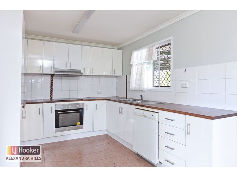 16 Benfer Road, Victoria Point QLD 4165