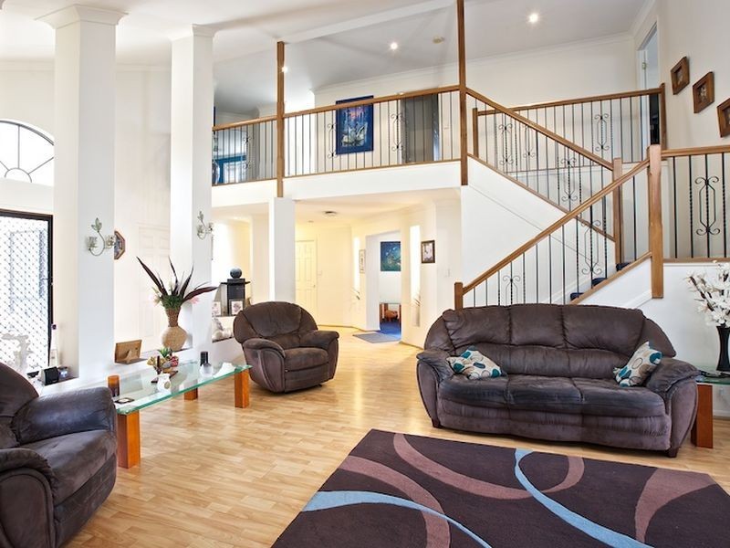 10 Roger Court, Redland Bay QLD 4165