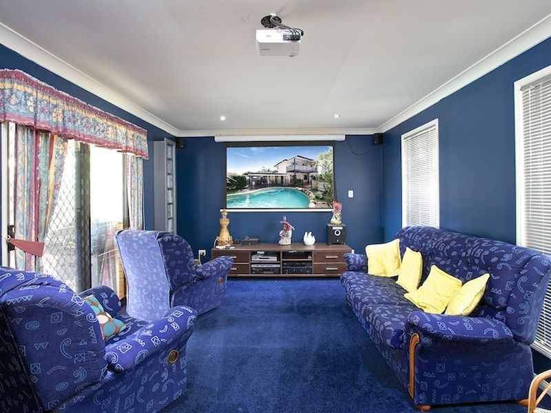 10 Roger Court, Redland Bay QLD 4165