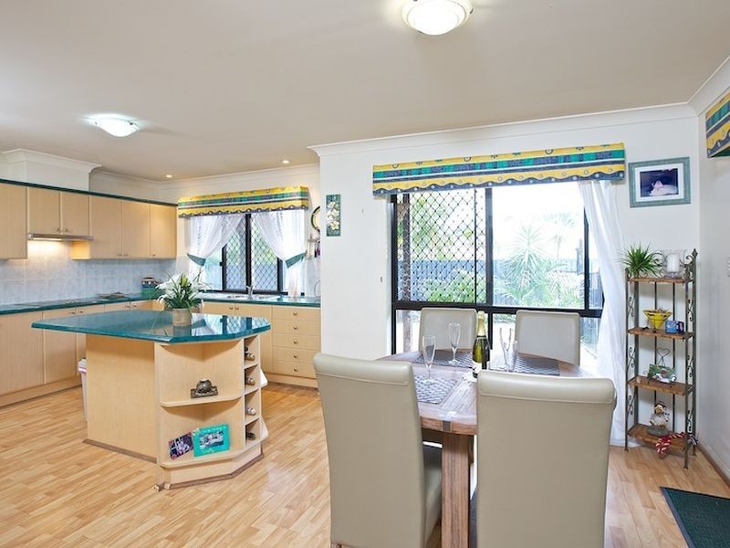 10 Roger Court, Redland Bay QLD 4165