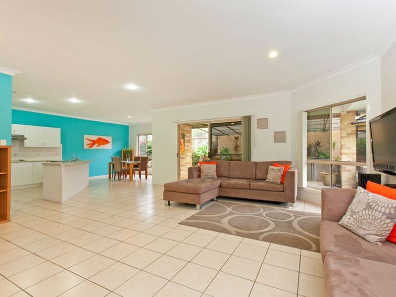 18 Adam Street, Cleveland QLD 4163