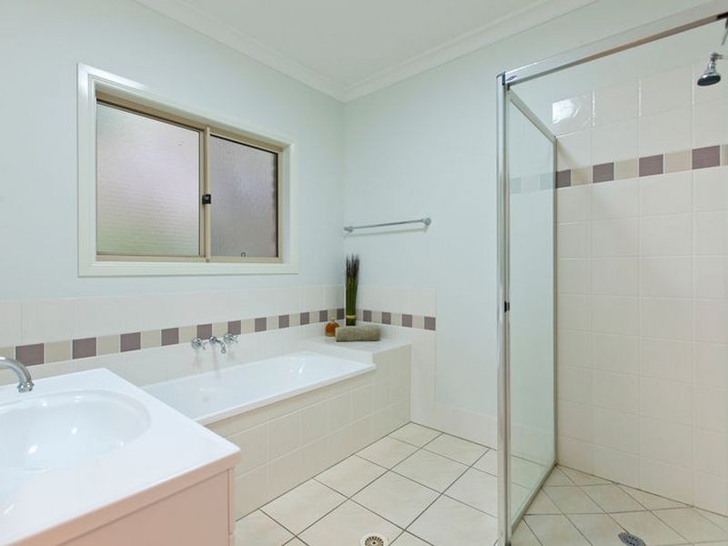 18 Adam Street, Cleveland QLD 4163