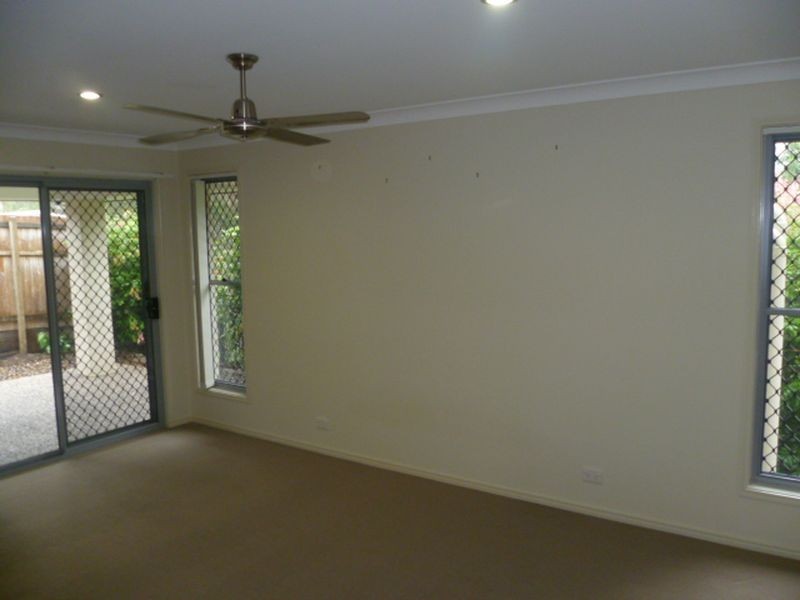 23 Worchester Cres, Wakerley QLD 4154