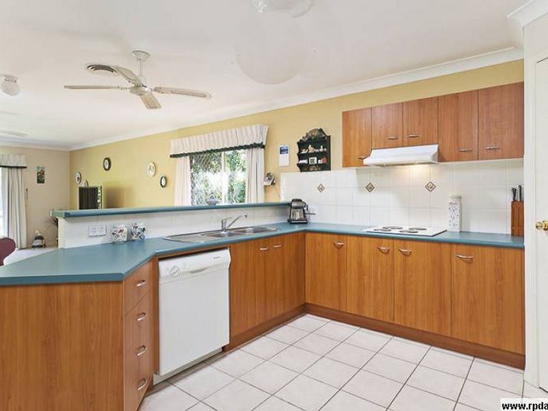 38 Marjorie Buckler Avenue, Redland Bay QLD 4165
