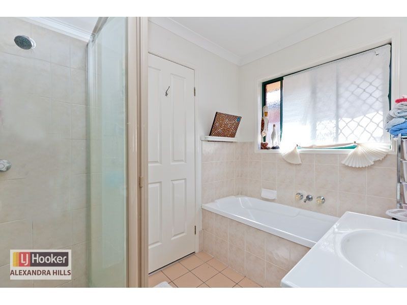 22 Cherrytree Place, Waterford West QLD 4133