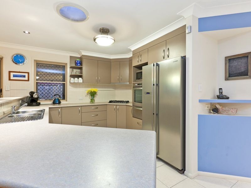 8 Trisha Close, Victoria Point QLD 4165