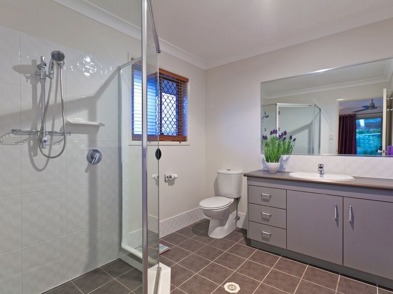 8 Trisha Close, Victoria Point QLD 4165