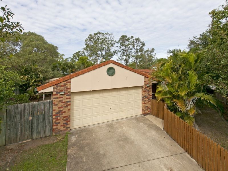 1 Harris Place, Seventeen Mile Rocks QLD 4073