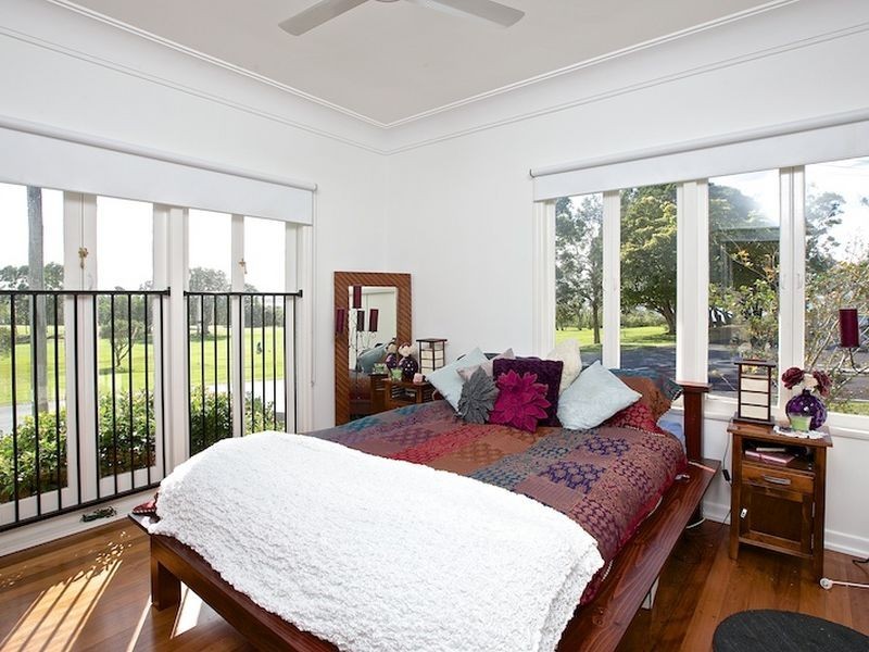 1 Dart Street, Redland Bay QLD 4165