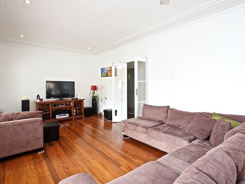 1 Dart Street, Redland Bay QLD 4165