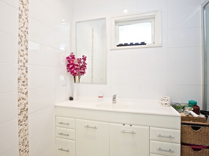 1 Dart Street, Redland Bay QLD 4165