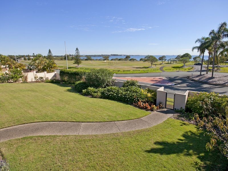 14 Commodore Drive, Birkdale QLD 4159