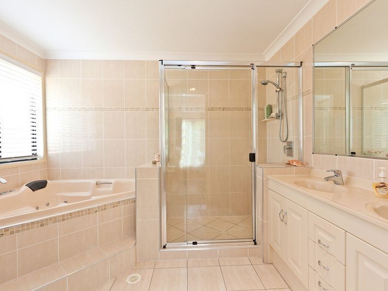 24 Trafalgar Vale Avenue, Wellington Point QLD 4160