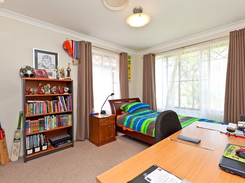 24 Trafalgar Vale Avenue, Wellington Point QLD 4160