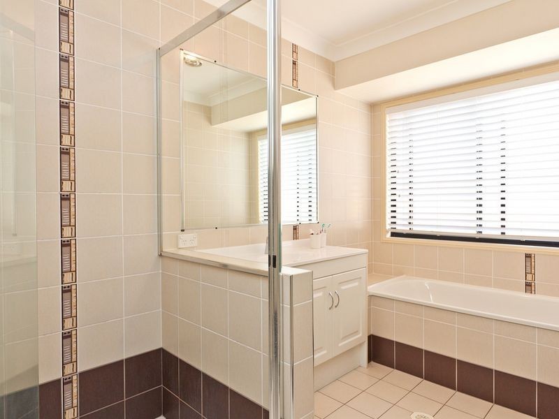 24 Trafalgar Vale Avenue, Wellington Point QLD 4160