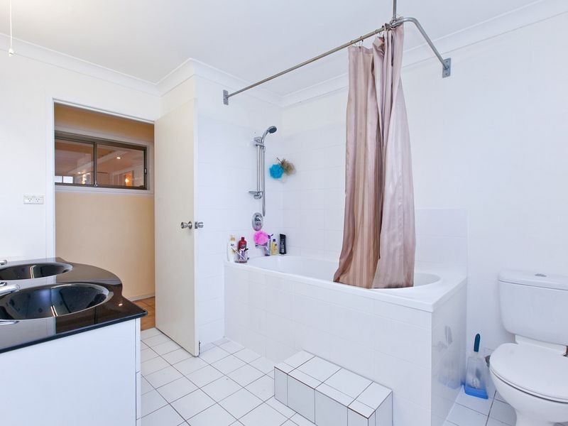 4 Dawn Street, Cornubia QLD 4130