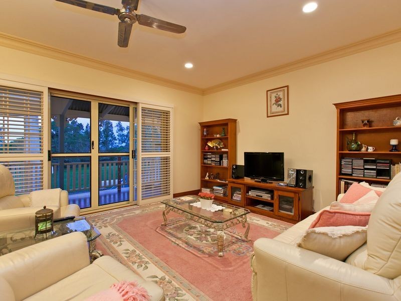9 Tolson Tce, Ormiston QLD 4160