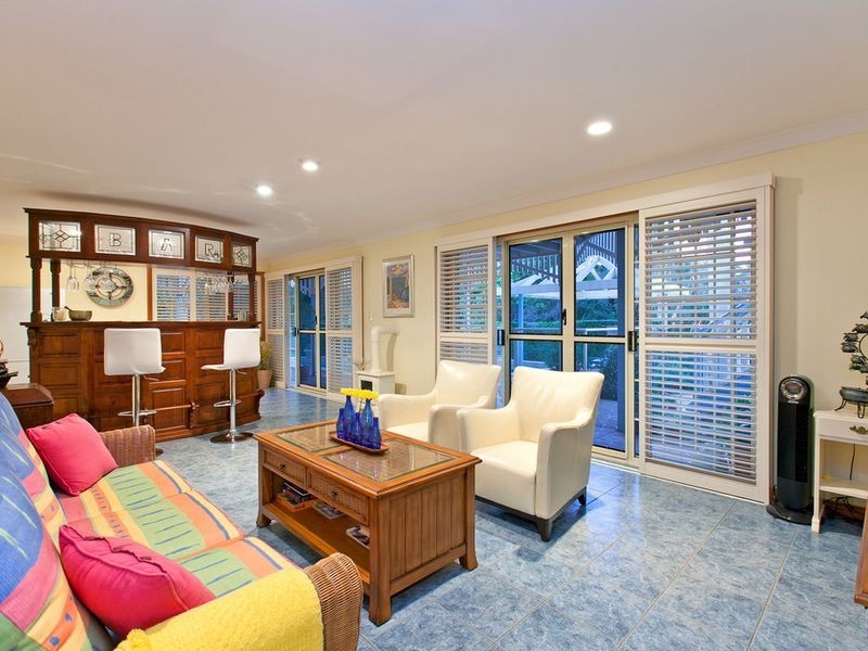 9 Tolson Tce, Ormiston QLD 4160