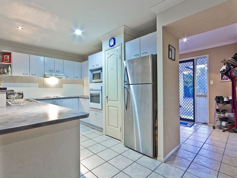 33 Pedwell Place, Birkdale QLD 4159