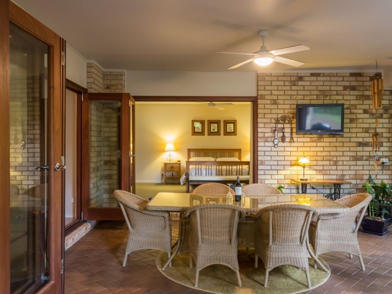 46 Penzance Drive, Redland Bay QLD 4165
