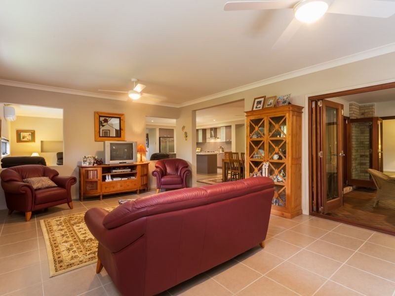 46 Penzance Drive, Redland Bay QLD 4165