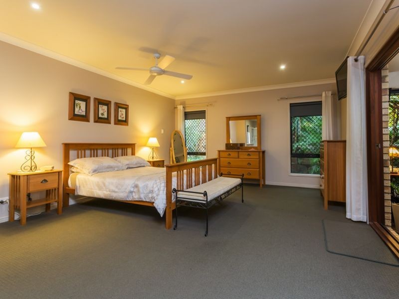 46 Penzance Drive, Redland Bay QLD 4165